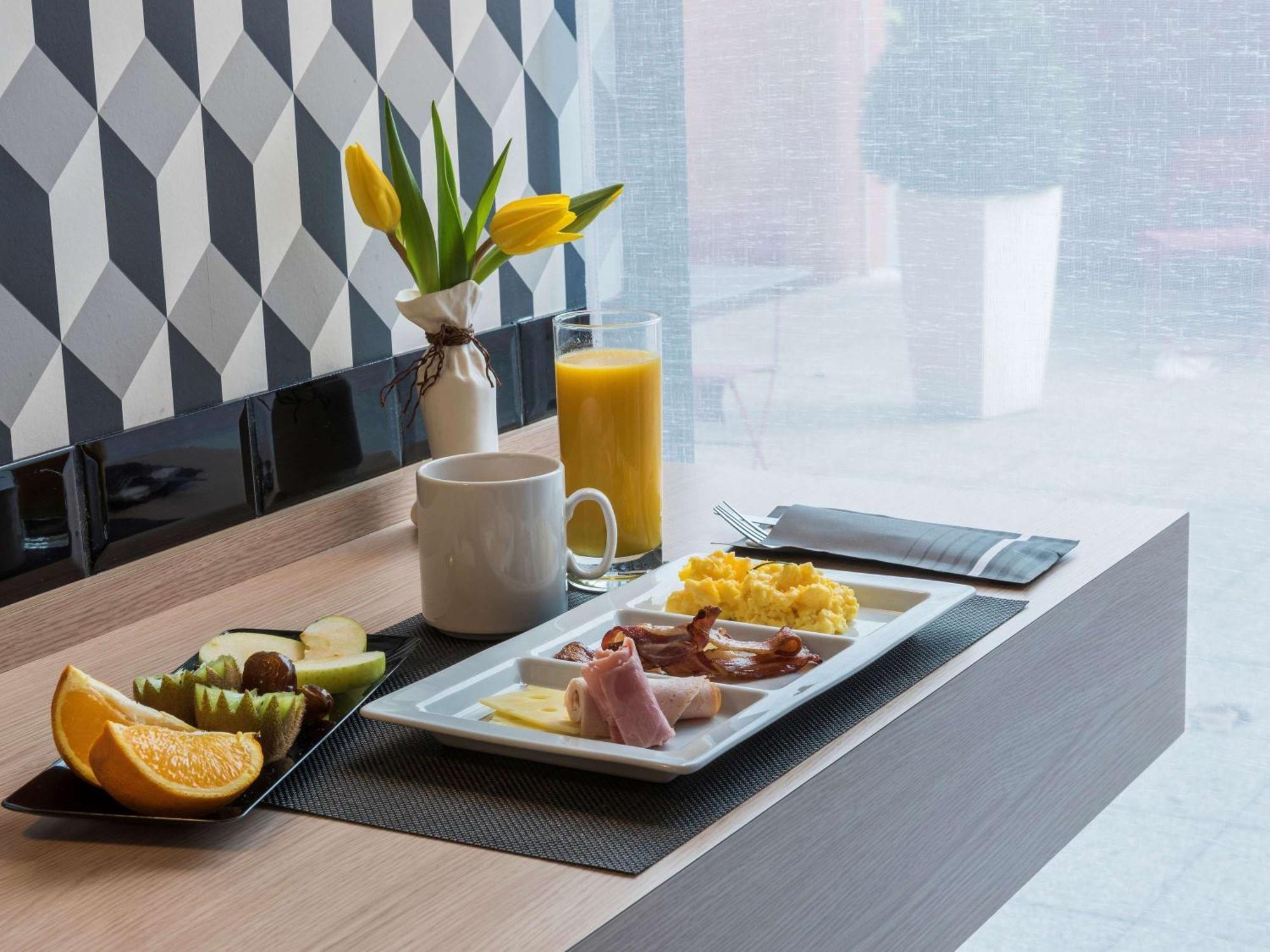 Novotel Suites Rouen Normandie Exteriör bild